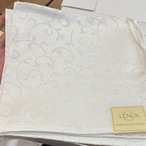 Lenox Opal Innocence Napkins - 8 napkins - brand new never used